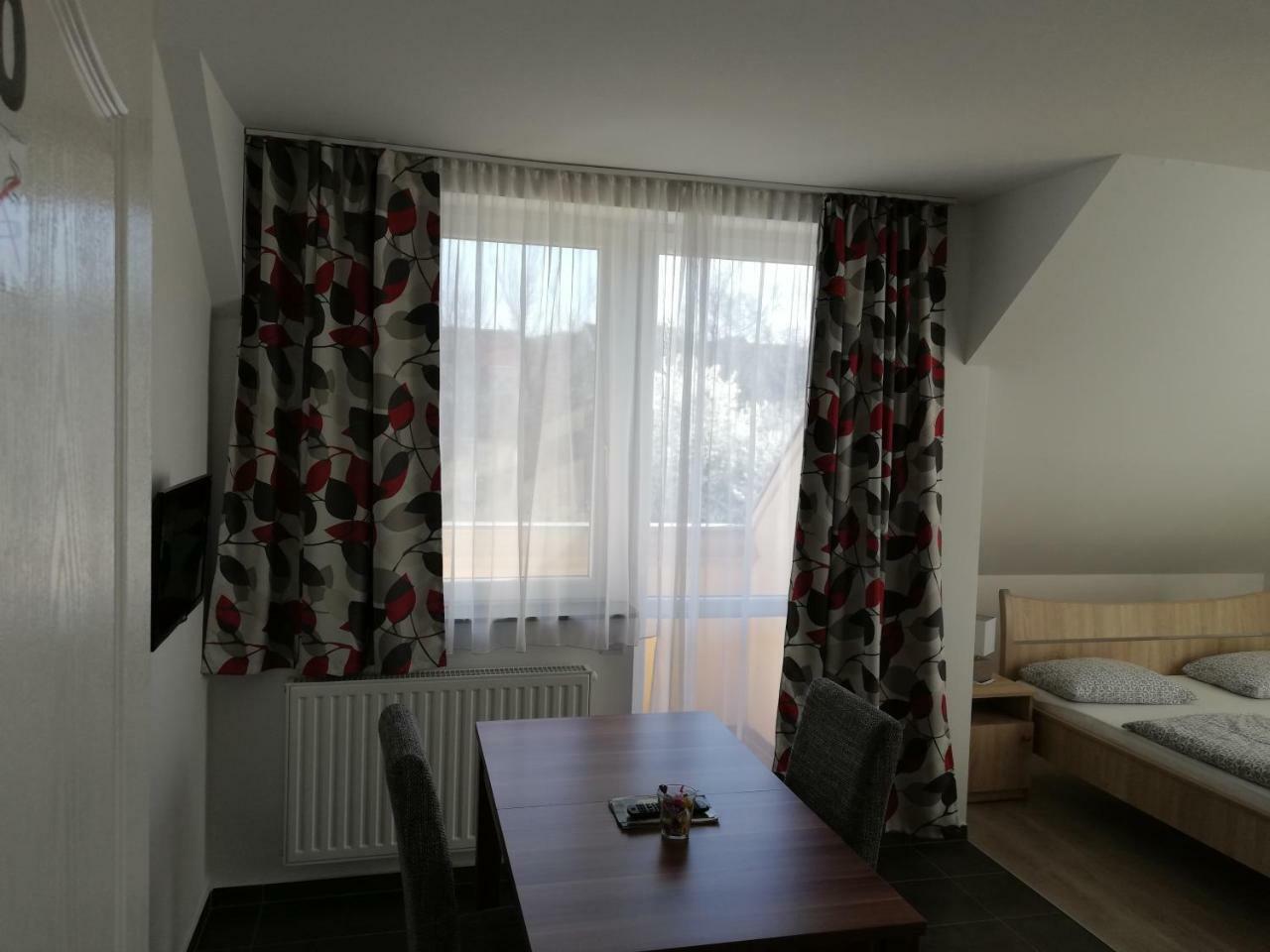 Apartman 25 Шопрон Экстерьер фото